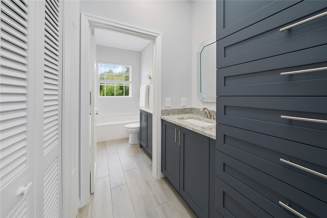 1440 Winding Oaks Circle W A204