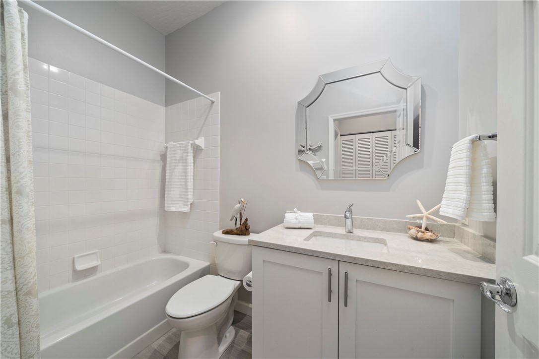 1440 Winding Oaks Circle W A204