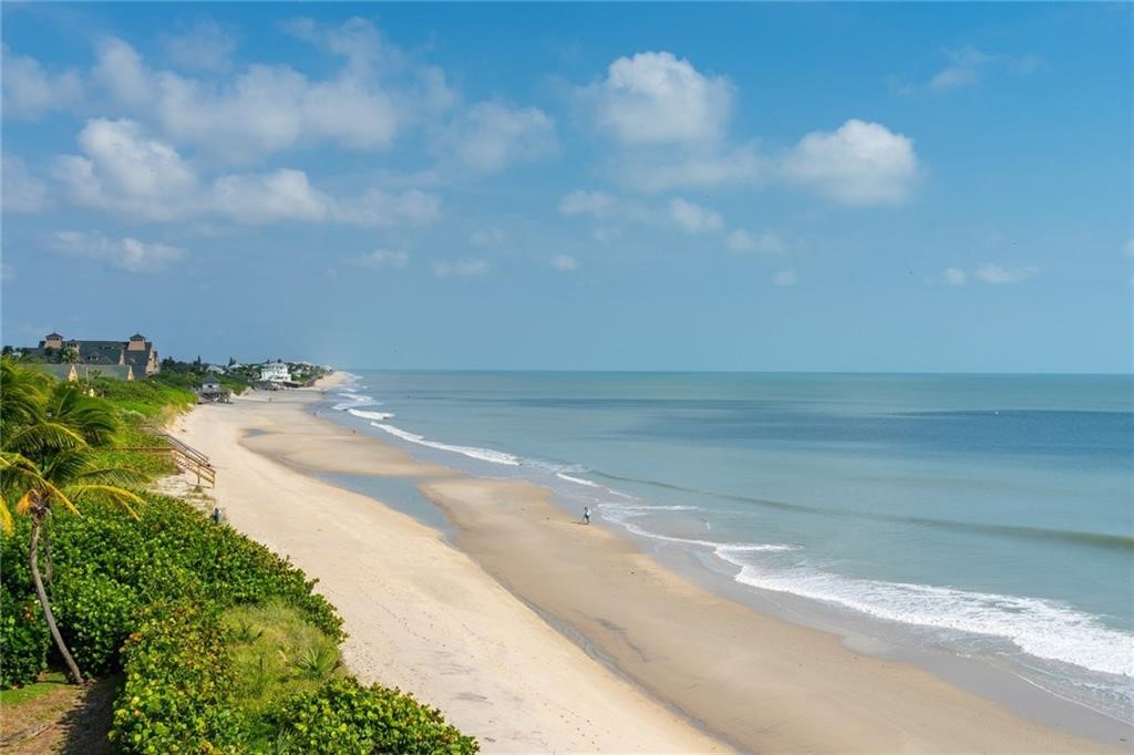 8880 N Sea Oaks Way 103