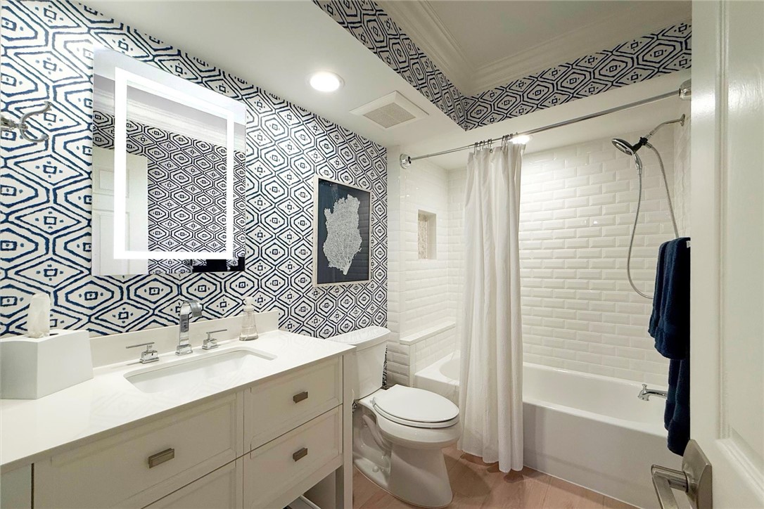 8880 N Sea Oaks Way 103