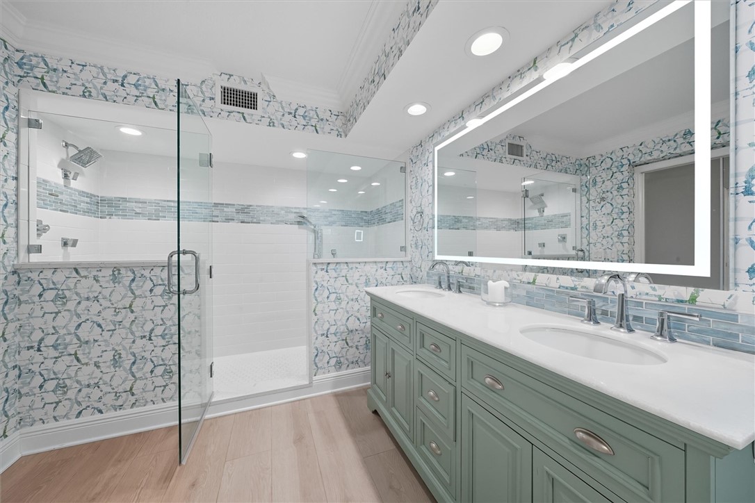 8880 N Sea Oaks Way 103