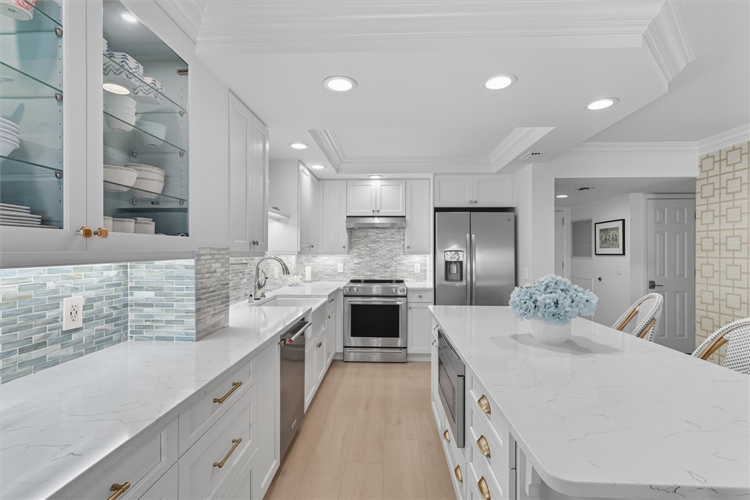 8880 N Sea Oaks Way 103