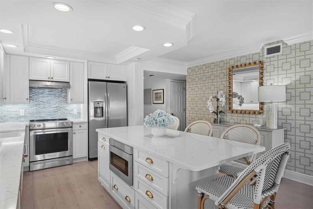 8880 N Sea Oaks Way 103