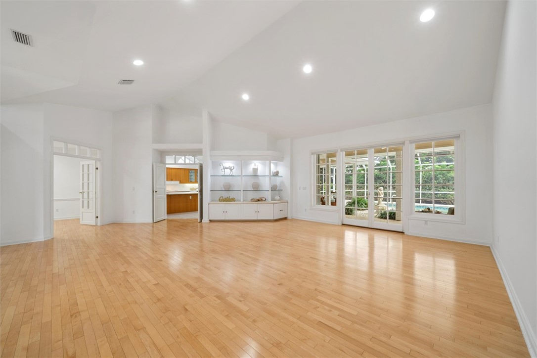 903 Holoma Drive
