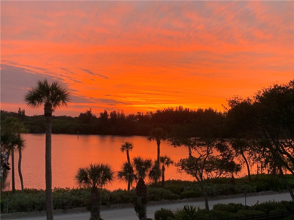 8825 W Orchid Island Circle 506