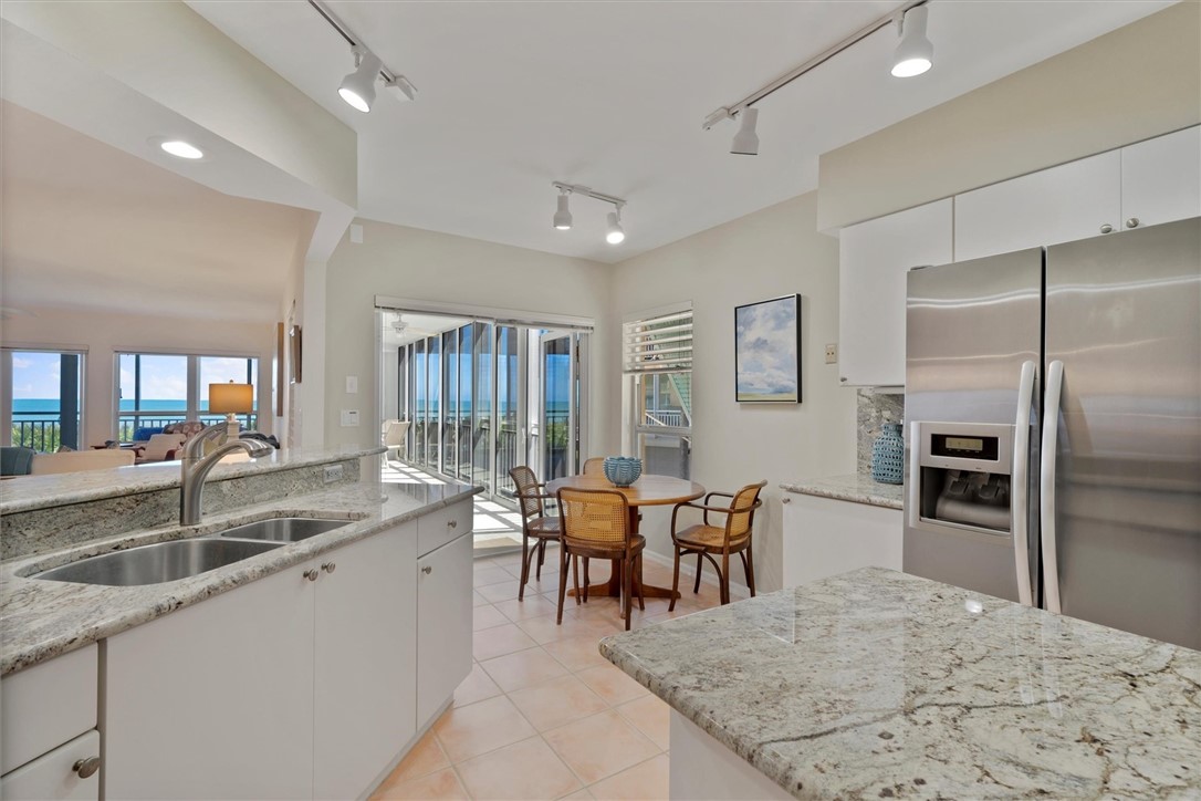 8824 S Sea Oaks Way 102