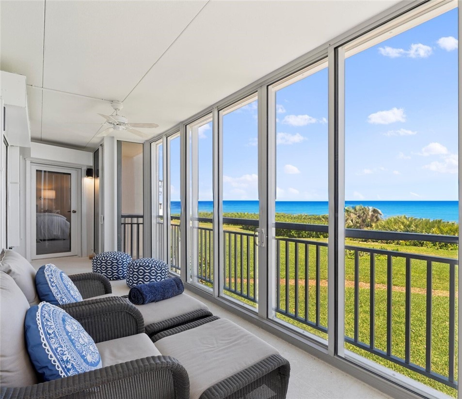 8824 S Sea Oaks Way 102