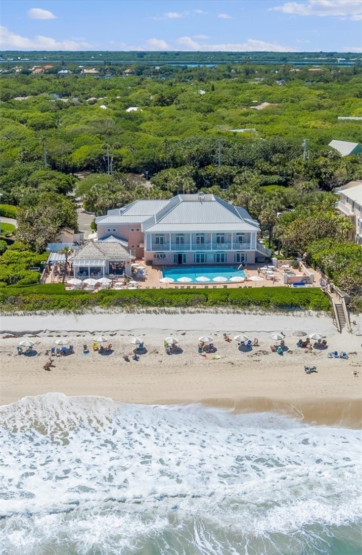 8824 S Sea Oaks Way 102