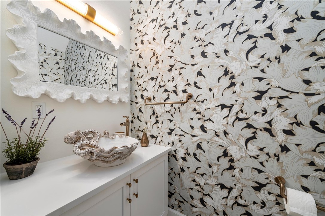 1715 N Orchid Island Circle