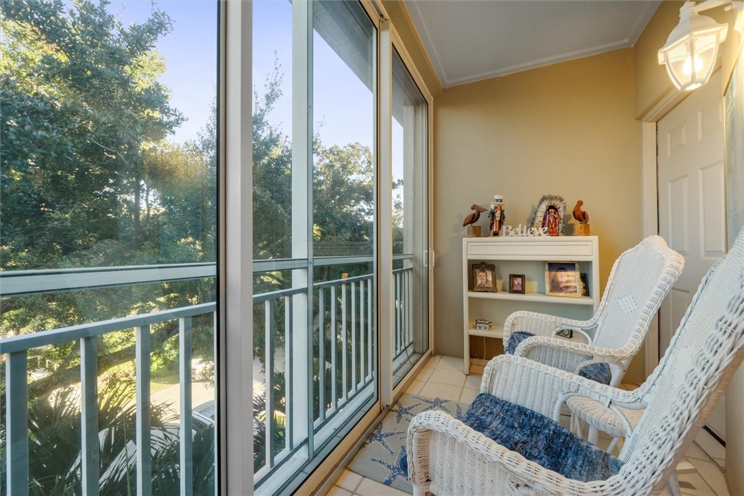 8795 W Orchid Island Circle 306