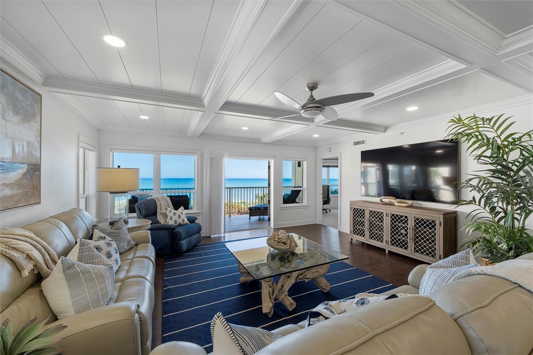 8814 S Sea Oaks Way 303