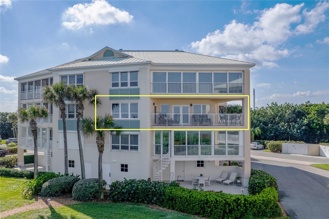 8814 S Sea Oaks Way 303