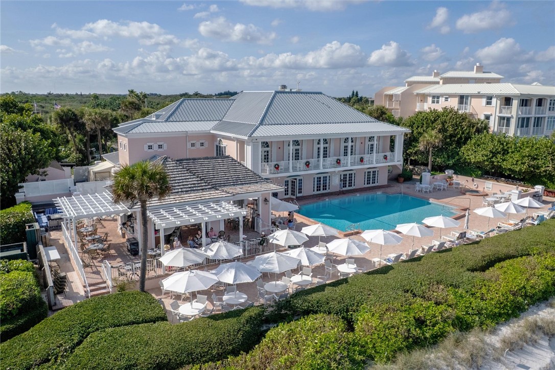 8814 S Sea Oaks Way 303