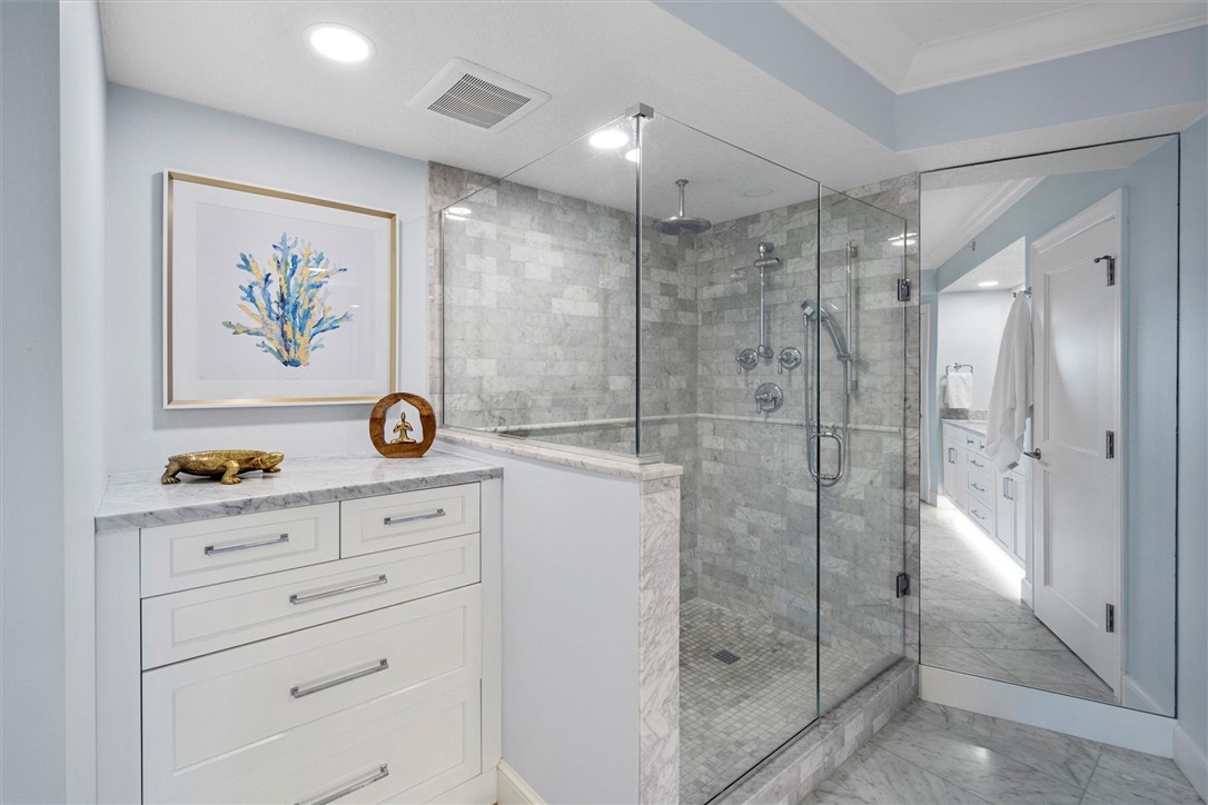 8814 S Sea Oaks Way 303