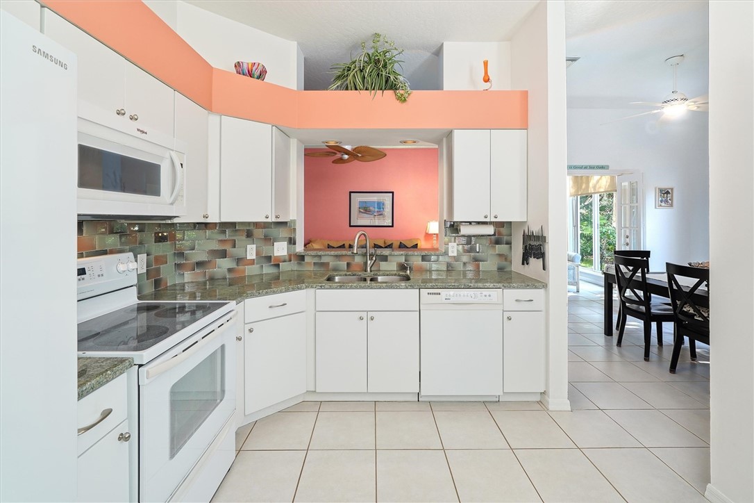 1440 Winding Oaks Circle W A202