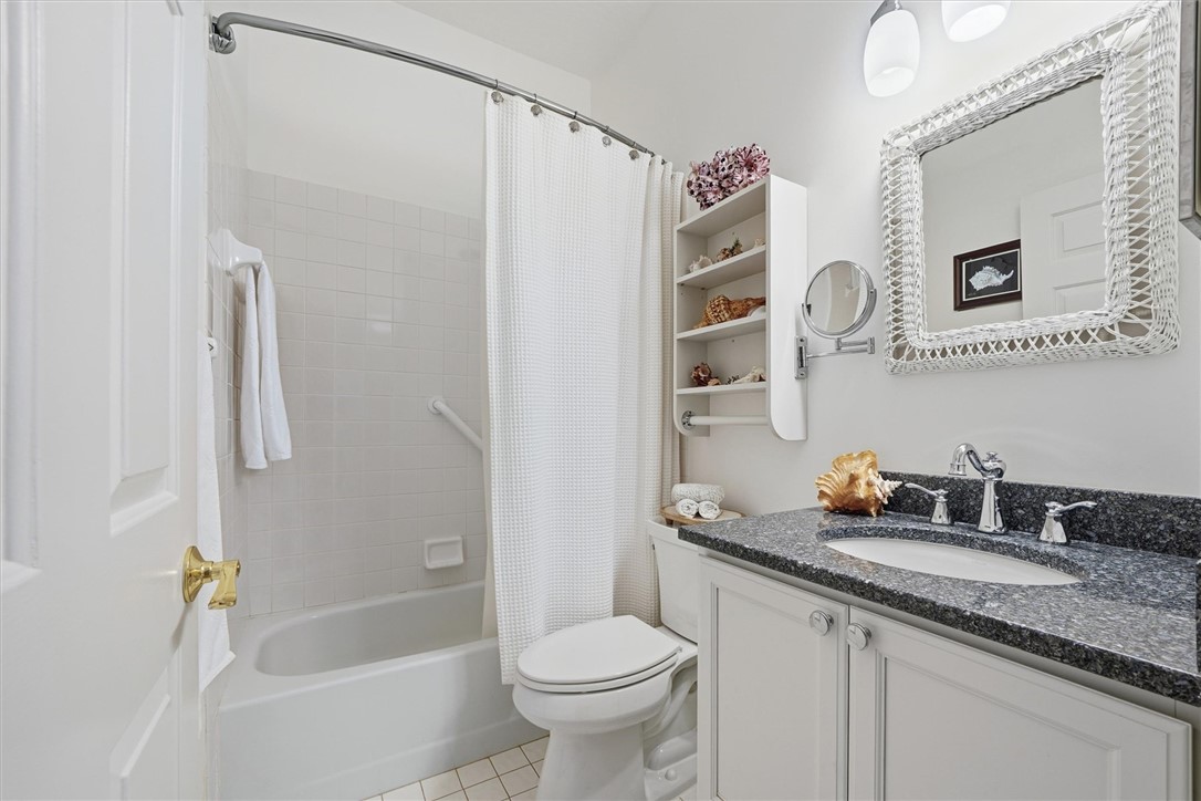 1440 Winding Oaks Circle W A202