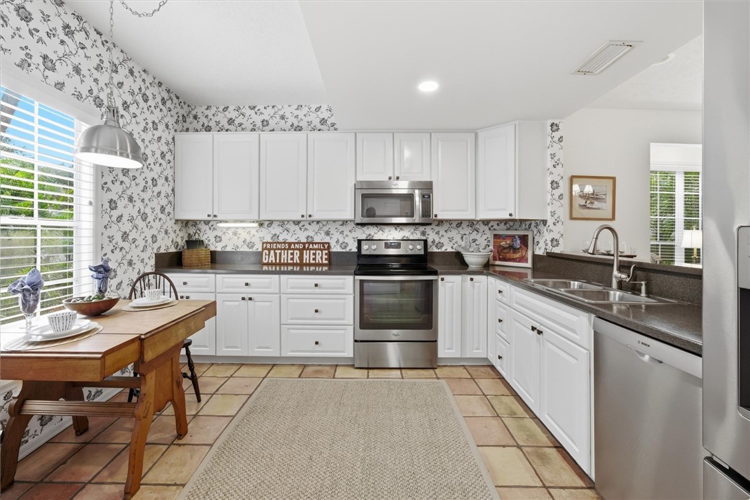 1340 Ivy Court 213