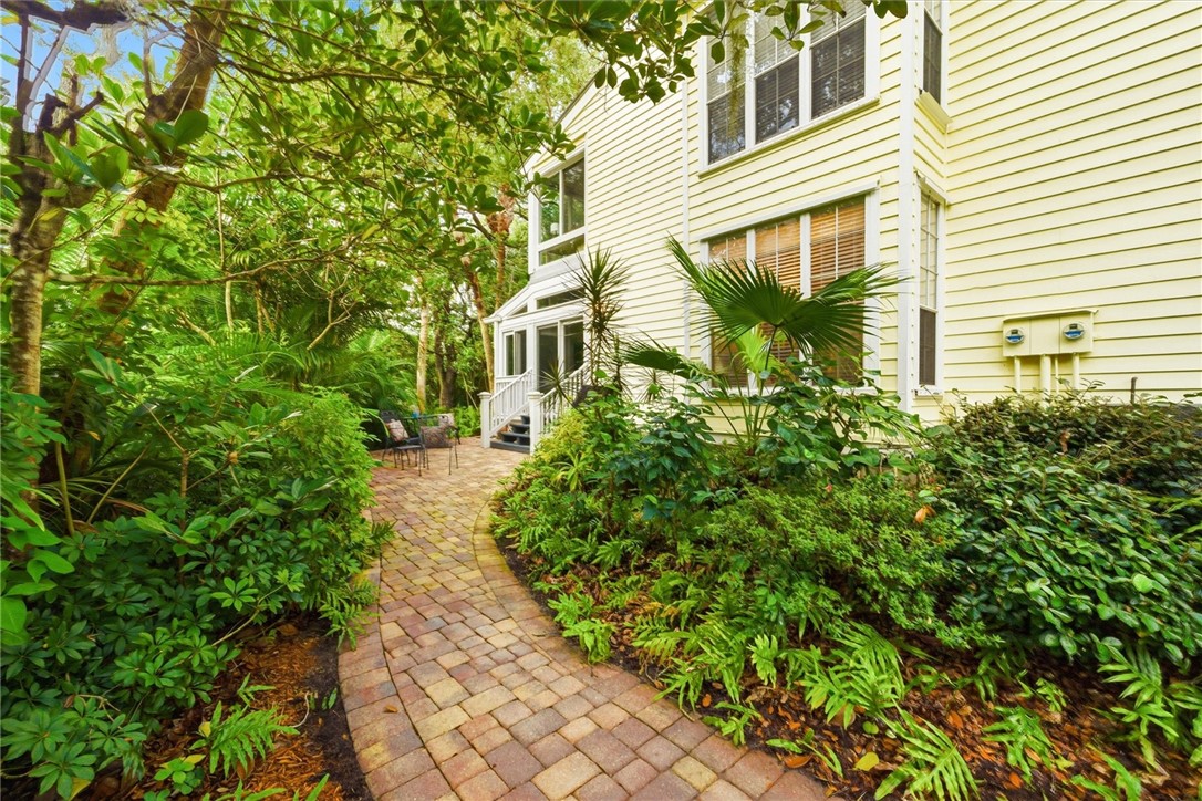 1340 Ivy Court 213