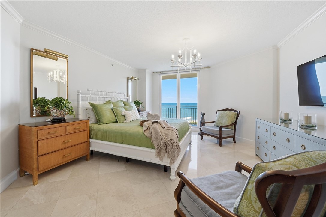 8876 N Sea Oaks Way 407