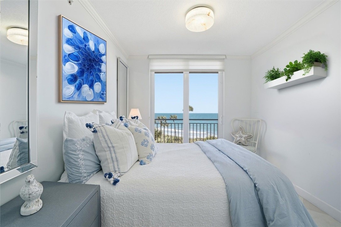 8876 N Sea Oaks Way 407