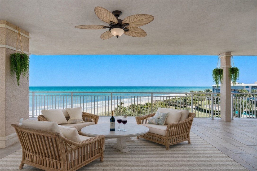 8876 N Sea Oaks Way 407