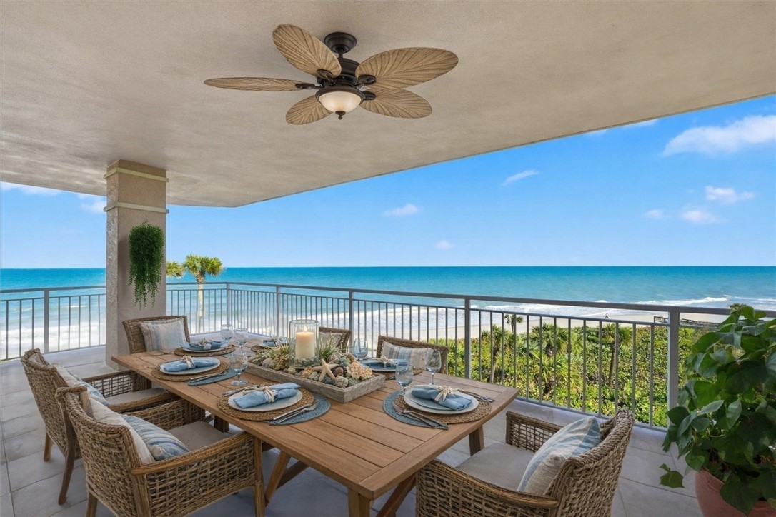 8876 N Sea Oaks Way 407