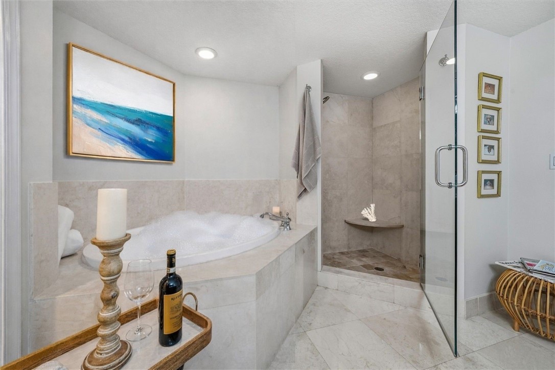 8876 N Sea Oaks Way 407