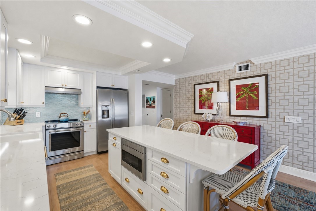 8880 N Sea Oaks Way 103