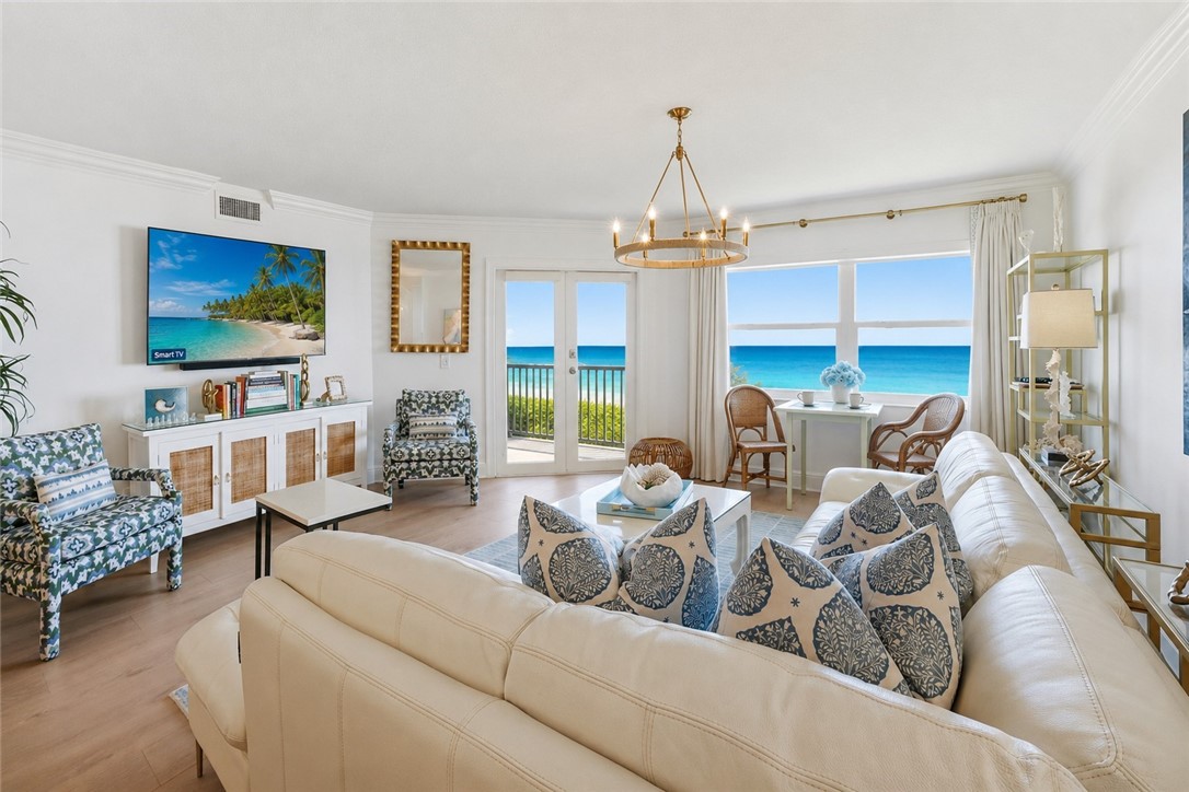 8880 N Sea Oaks Way 103