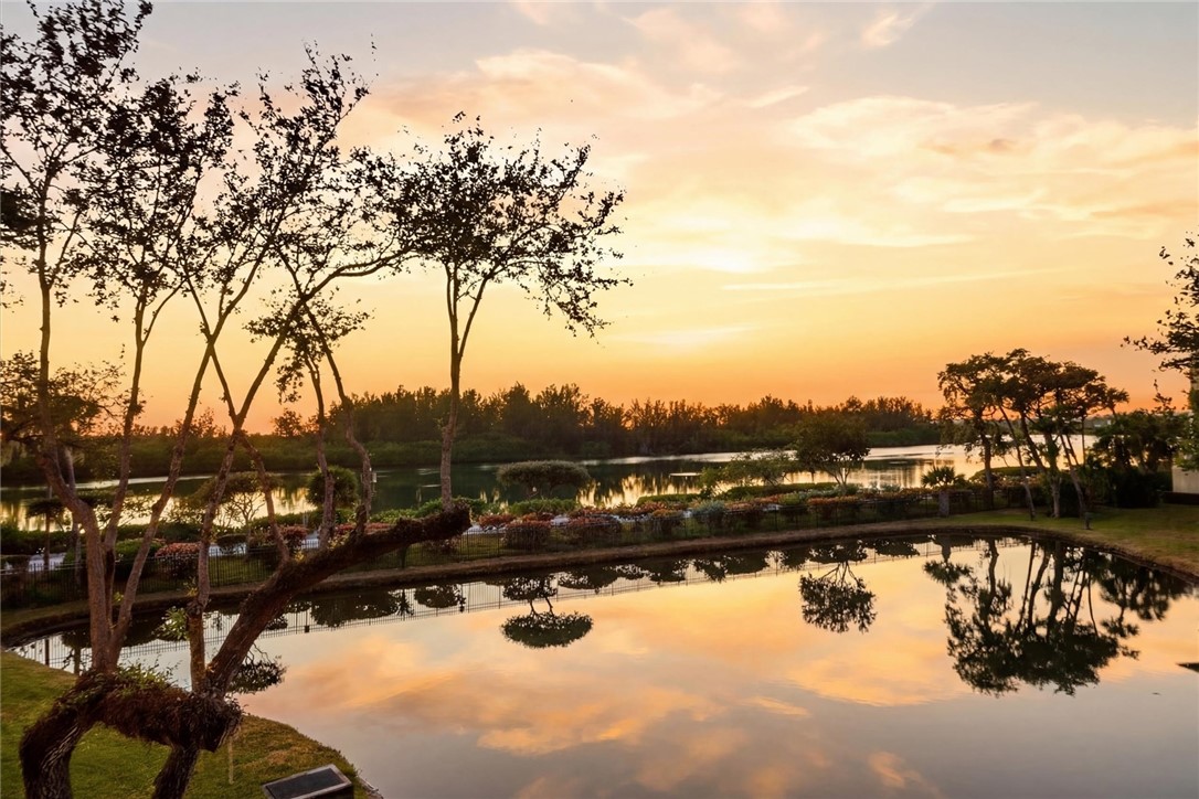 8835 W Orchid Island Circle 604