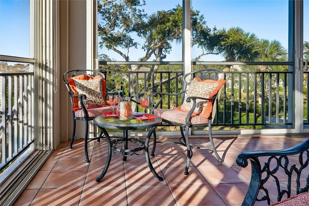 8835 W Orchid Island Circle 604