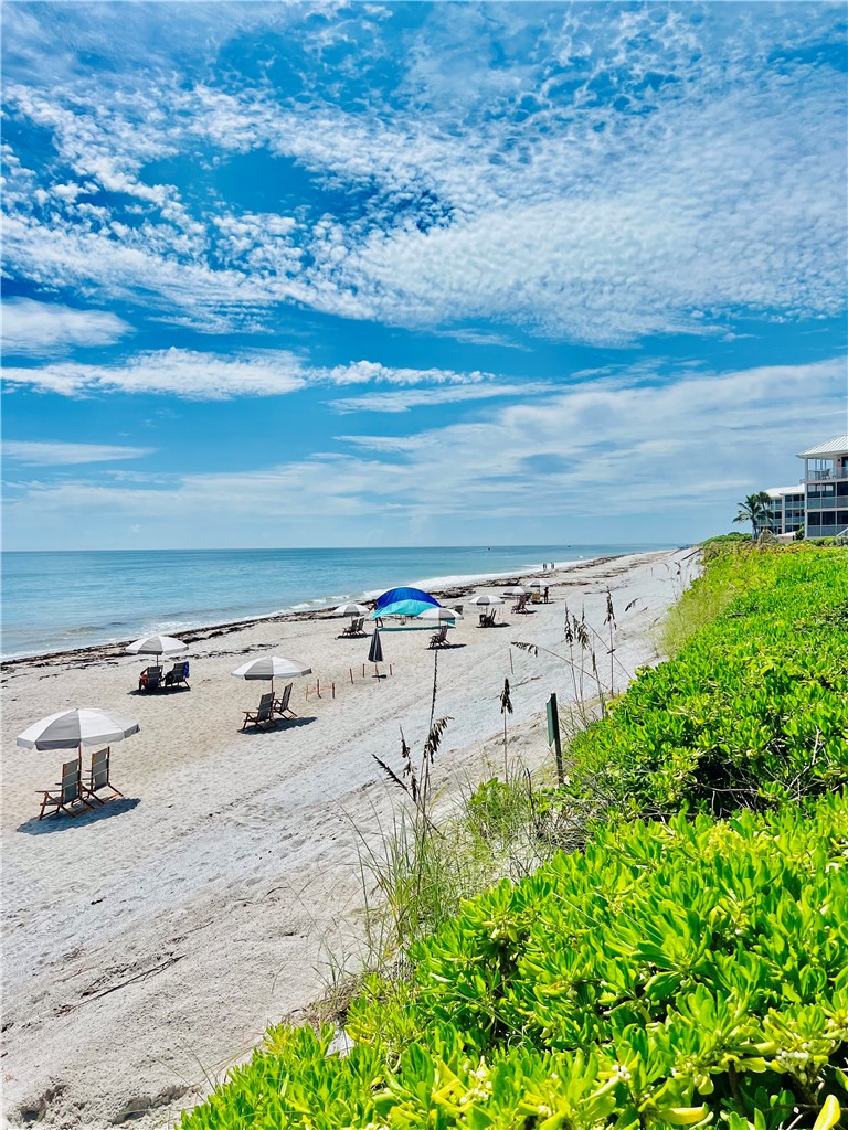 8810 S Sea Oaks Way 406