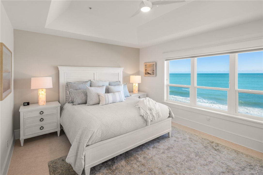 8810 S Sea Oaks Way 406