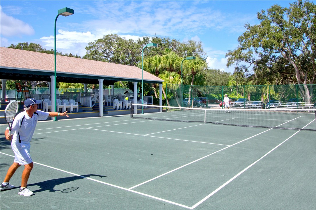 8810 S Sea Oaks Way 406