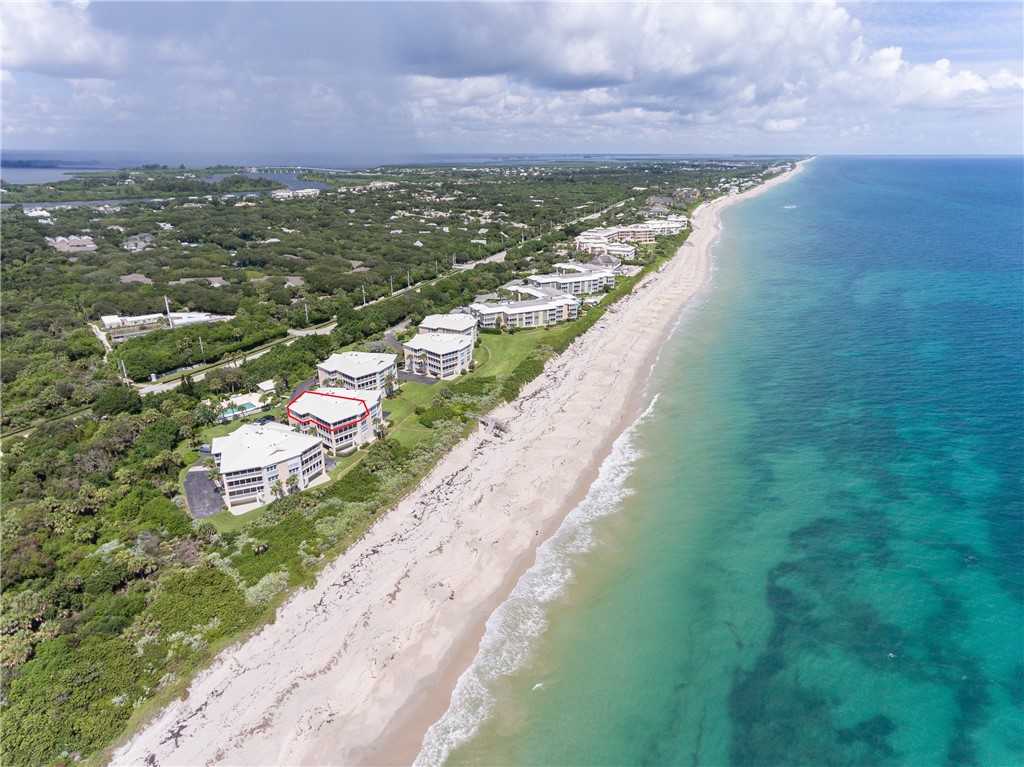 8810 S Sea Oaks Way 406