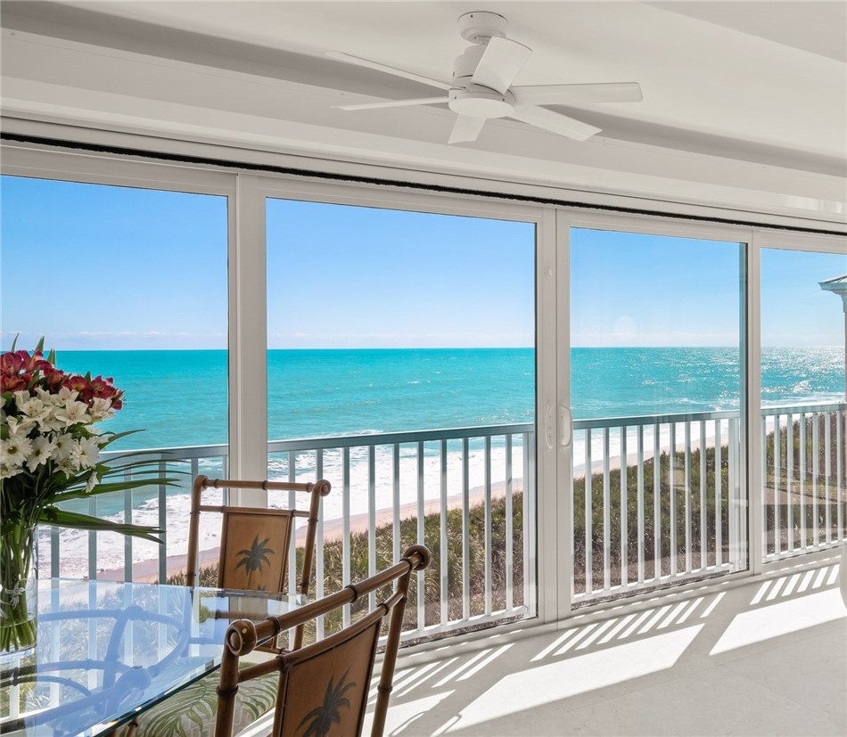 8810 S Sea Oaks Way 406