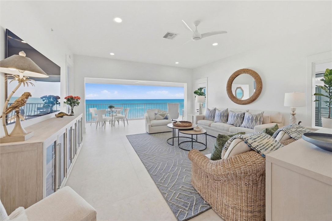 8810 S Sea Oaks Way 406