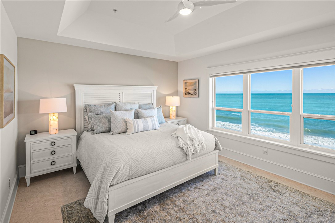 8810 S Sea Oaks Way 406