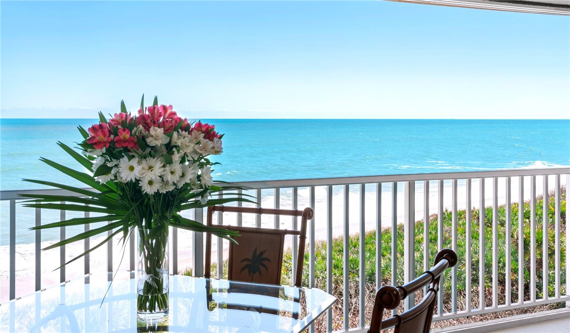 8810 S Sea Oaks Way 406