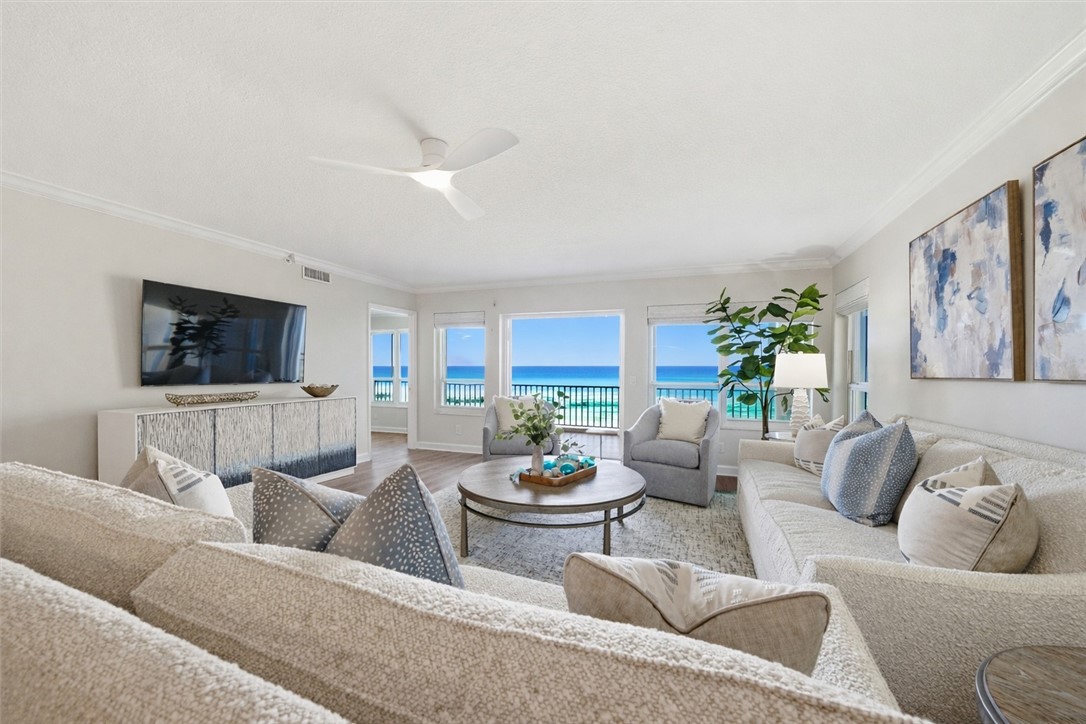 8814 S Sea Oaks Way 304