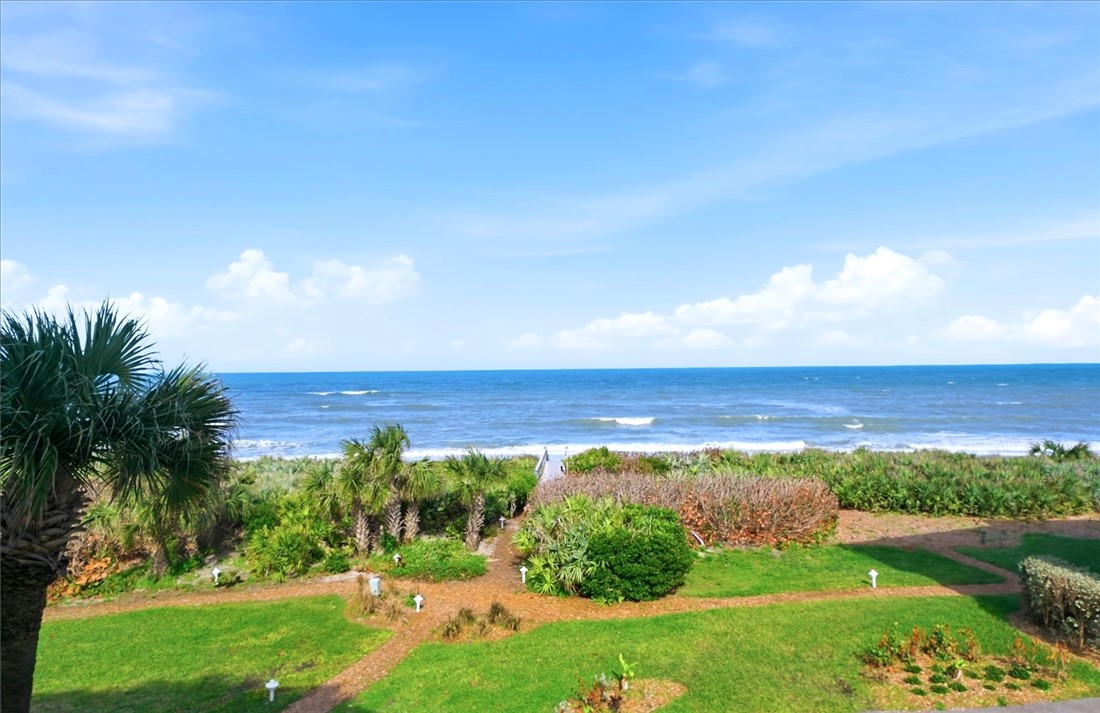 8814 S Sea Oaks Way 304