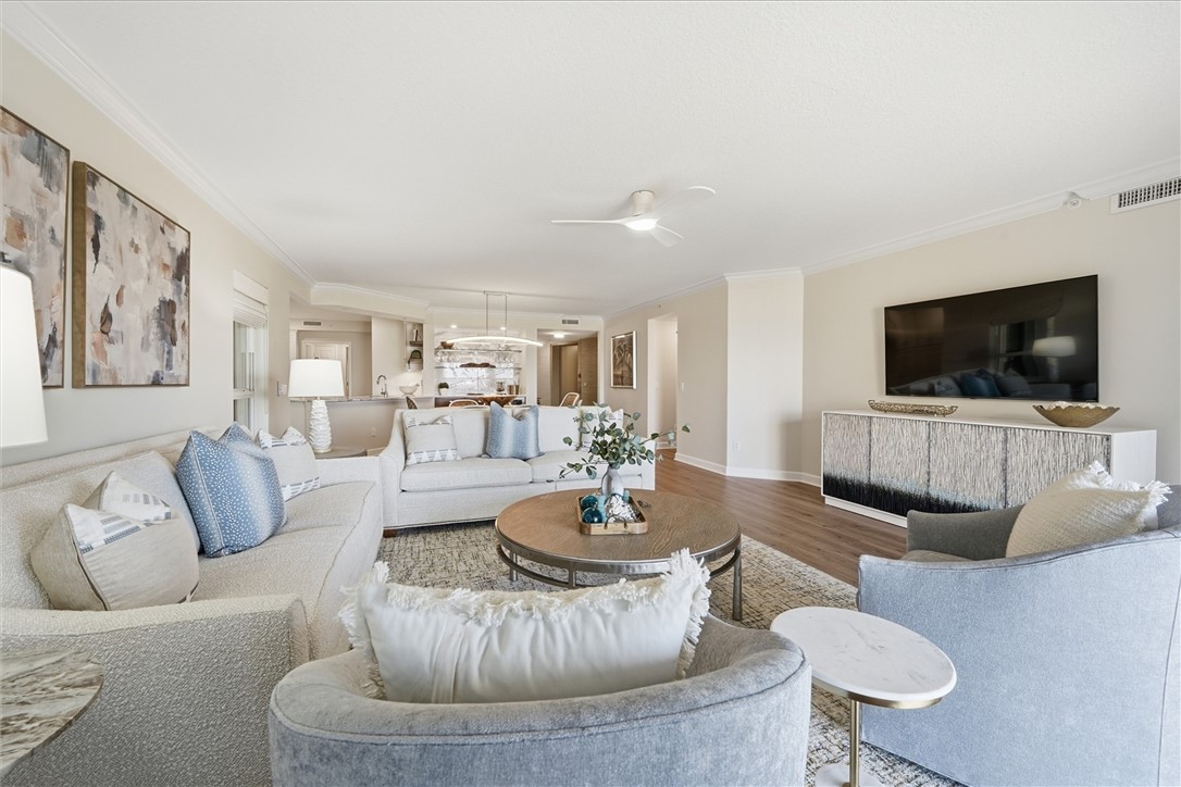 8814 S Sea Oaks Way 304