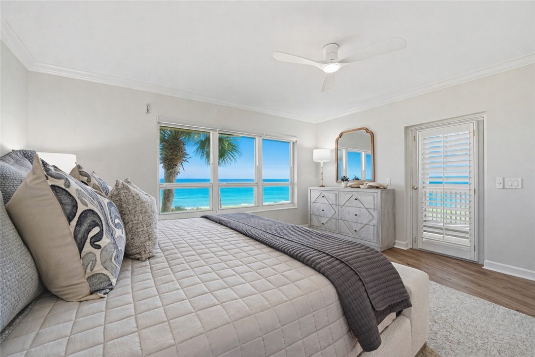 8814 S Sea Oaks Way 304