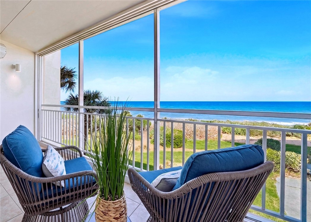 8814 S Sea Oaks Way 304
