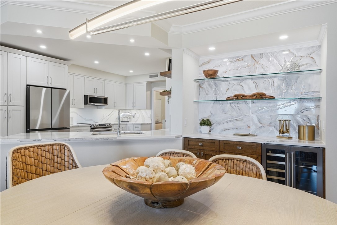 8814 S Sea Oaks Way 304