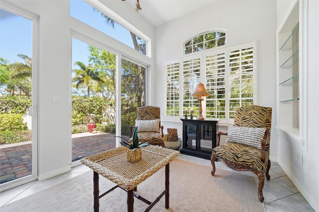 8839 Lakeside Circle