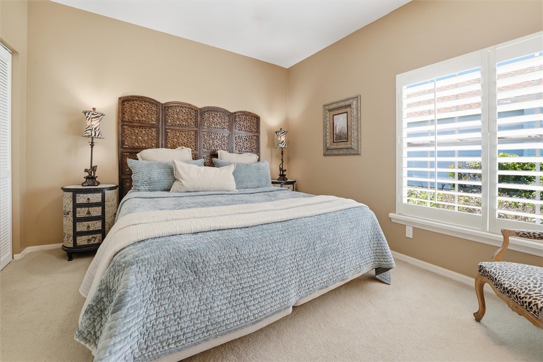 8839 Lakeside Circle