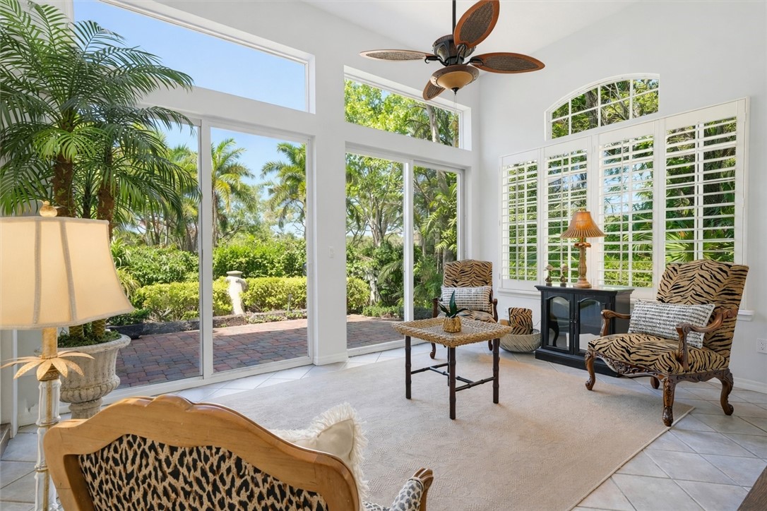 8839 Lakeside Circle