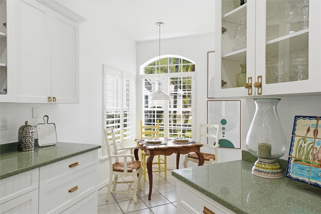 8839 Lakeside Circle