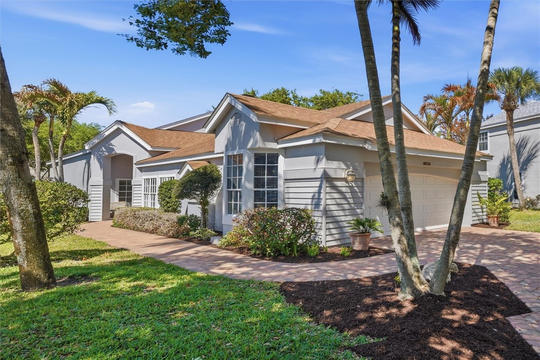 8839 Lakeside Circle